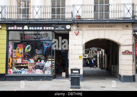 Greenwich di ingresso sul mercato e il negozio di Londra, Inghilterra, Regno Unito Foto Stock