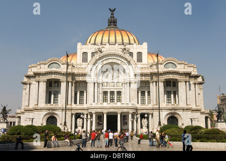 Palacio de Belles Artes e Torre Latinoamericana, Città del Messico, Messico, America del Nord Foto Stock