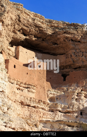 Montezuma Castle National Monument, Camp Verde, Arizona, Stati Uniti d'America, America del Nord Foto Stock