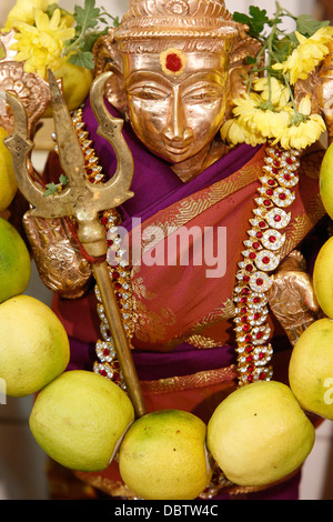 La dea Indù Durga all Diwali celebrazione presso la Parigi Ganesh temple, Parigi, Francia, Europa Foto Stock