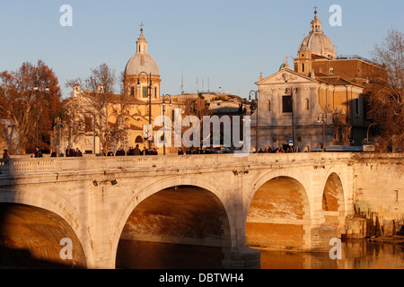 Cavour ponte sopra il fiume Tevere da Angelo Vescovali, Roma, Lazio, l'Italia, Europa Foto Stock