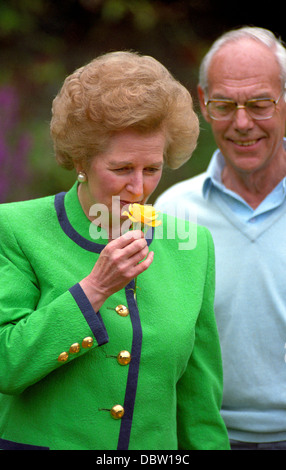 Ex primo ministro Margaret Thatcher con suo marito Denis. Foto Stock