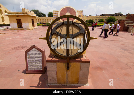 Il Jantar Mantar astronomical giardini in Jaipur India Foto Stock