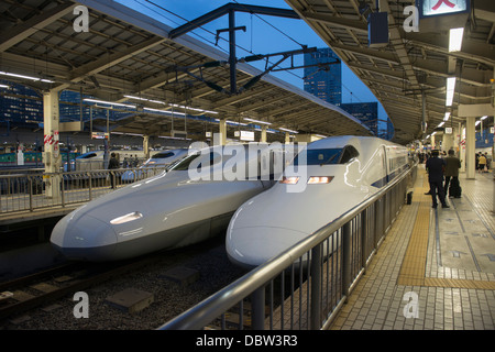 Shinkanzen stazione ferroviaria in Tokyo, Giappone, Asia Foto Stock