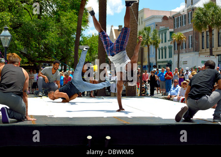 Karfig Brasil maschio gruppo di danza Foto Stock