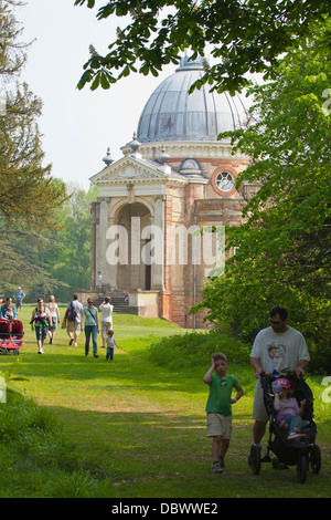 Padiglione del giardino a strappare Park da Thomas Archer Foto Stock