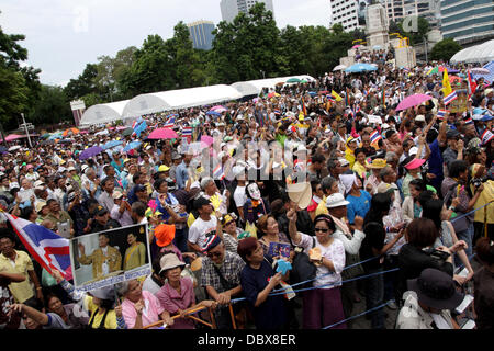 Bangkok, Tailandia. 4 agosto 2013. Anti-Thaksin manifestanti durante il rally al Lumpini Park . Diverse migliaia di persone dal cosiddetto "esercito del popolo contro Thaksin Regime' si sono riuniti a Lumpini Park per un progetto di anti-Thaksin rally. Credito: Piti un Sahakorn/Alamy Live News Foto Stock