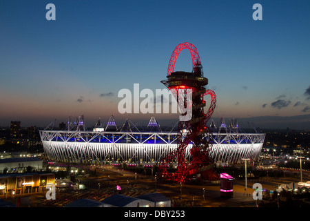 Alla cerimonia di apertura per le paralimpiadi 2012, Queen Elizabeth Olympic Park, Stratford, Londra, Regno Unito Foto Stock