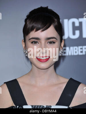 Lily Collins la premiere di "sequestro" tenutasi presso il Teatro Cinese - Gli arrivi di Los Angeles, California - 15.09.11 Foto Stock