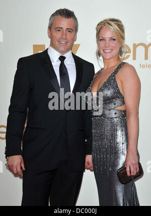 Matt LeBlanc e Andrea Anders la 63rd Primetime Emmy Awards, tenutasi presso il Nokia Theatre di Los Angeles LIVE - Arrivi. Los Angeles, California - 18.09.11 Foto Stock