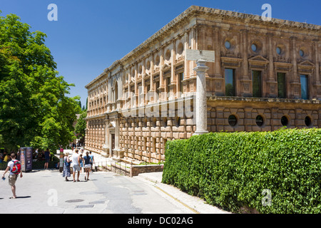 Il bel palazzo e giardini di Alhambra di Granada, Andalusia, Spagna meridionale. Foto Stock