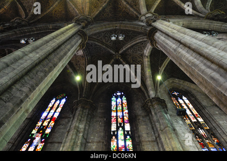 Milano Duomo, uno dei la più grande chiesa in stile gotico nel mondo. Foto Stock