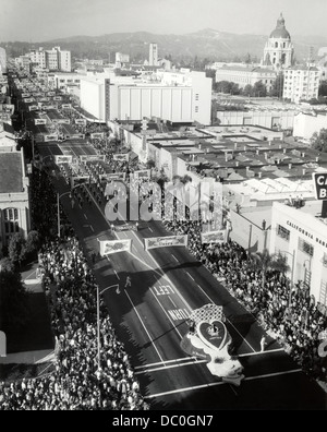 Negli anni quaranta anni cinquanta vista aerea torneo delle rose Parade di pasadena california USA Foto Stock