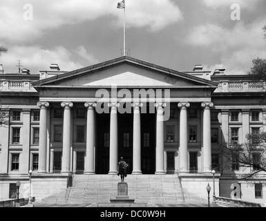 Anni Cinquanta anni sessanta davanti IL MINISTERO DEL TESORO A WASHINGTON DC USA Foto Stock