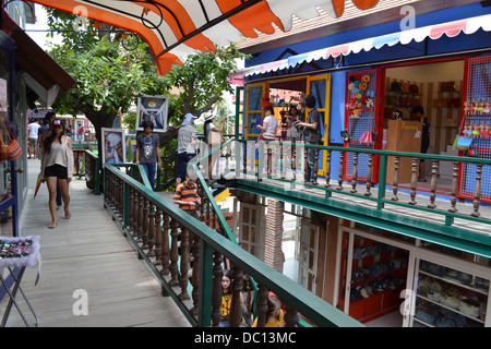 La Mimosa Città dell'amore shopping village in Pattaya Foto Stock