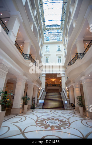 L'Europa, Ungheria, Budapest, il Corinthia Grand Hotel Royal, lobby, interno. Foto Stock