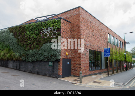 Marks & Spencer semplicemente cibo sostenibile negozi di apprendimento strada Ecclesall in Sheffield South Yorkshire Inghilterra Europa Foto Stock