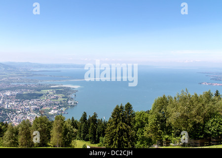 Vista dalla Pfaender vicino a Bregenz in Austria sul Lago di Costanza Foto Stock