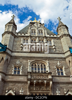 Dettaglio del Tower Bridge, London Borough di Southwark, Londra, Inghilterra, Regno Unito Foto Stock