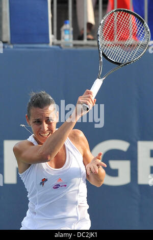 Toronto, Ontario, Canada. Il 7 agosto, 2013. Toronto, Ontario, Canada, 7 agosto 2013. Flavia PENNETTA (ITA) volleys contro Ana Ivanovic (SRB) nel secondo round azione durante il WTA Rogers Cup al centro Rexall di Toronto, Ontario, Canada il 7 agosto. Ivanovic ha vinto 6-4, 6-4.Gerry Angus/CSM/Alamy Live News Foto Stock