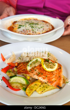 Florida Pembroke Pines, Fort ft. Lauderdale, 7 Pecados, ristorante ristoranti cibo pranzo caffè, cucina, cibo, cibo argentino, pesce, salmone, pesce, v Foto Stock