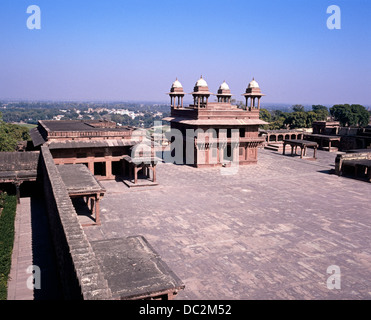 Parte della città deserte, sala dell'udienza privata (Diwan-i-Khas), Fatehpur Sikri, distretto di Agra, Uttar Pradesh, India. Foto Stock