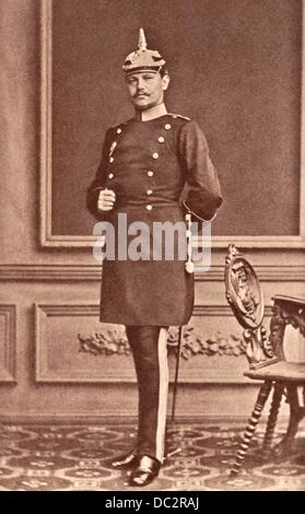 Le cartoline storiche raffigurano Paul von Hindenburg dopo essere stato nominato capitano dello stato maggiore del II corpo di Stettin nel 1878. Fotoarchiv für Zeitgeschichte Foto Stock