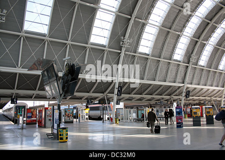 Orleans, Francia, interno della stazione ferroviaria Foto Stock