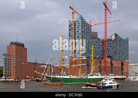 Amburgo, Germania. Il 9 maggio 2013. Impressioni del 824. Il compleanno del porto di Amburgo 2013, Germania Foto Stock