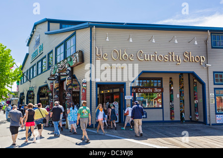 Ye Olde curiosità Shop sul modo in Alaska a Pier 54, del centro cittadino di Seattle, Washington, Stati Uniti d'America Foto Stock