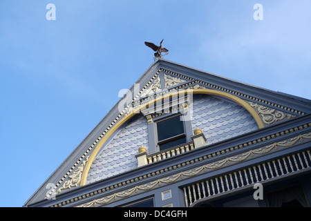 San Francisco tetto con una banderuola, CA Foto Stock