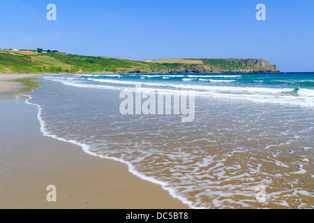 Spiaggia Pendower sul Roseland Peninsual Cornwall Inghilterra REGNO UNITO Foto Stock