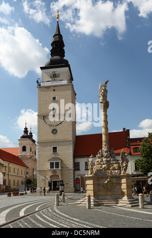 Renaissance torre campanaria sul Trinity square, Trnava, Slovacchia. Foto Stock