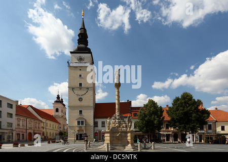 Renaissance torre campanaria sul Trinity square, Trnava, Slovacchia. Foto Stock