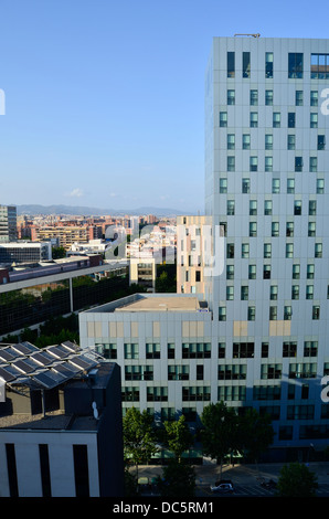 Paesaggio urbano. Novotel Barcelona City Hotel edificio. Quartiere 22@, Poblenou, Barcellona, in Catalogna, Spagna. Foto Stock