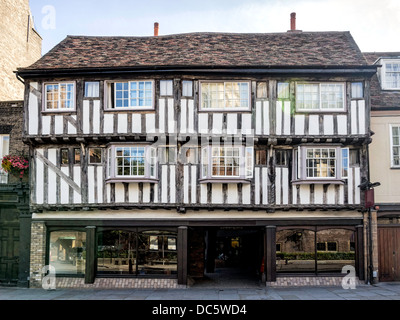 A struttura mista in legno e muratura antica casa di Cambridge, Inghilterra Foto Stock