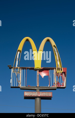 I danni arrecati dall'uragano Mc Donalds segno Galveston Island Texas USA Foto Stock