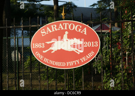 Il 2 agosto 2013. Saratoga canalina è il più antico racetrack negli Stati Uniti e sta celebrando 150 anni di funzionamento nel 2013. Foto Stock