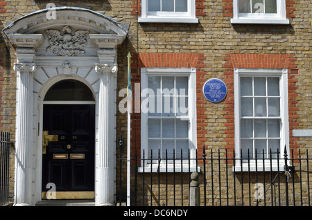 L'ex casa del crimine scrittore Dorothy L. Sayers in grande James Street, Bloomsbury, London, Regno Unito Foto Stock