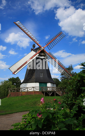 Il mulino a vento, colonia di artisti Worpswede vicino a Bremen, Bassa Sassonia, Germania Foto Stock