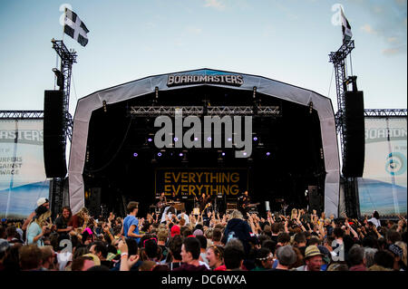 Newquay, Regno Unito. 09Aug, 2013. Tutto tutto riprodurre il palco principale al giorno tre di Boardmasters Festival a Watergate Bay. Boardmasters è un annuale Surf, BMX, skateboard e Music Festival che si tiene in 5 giorni su due siti in Newquay, Cornwall. Credito: Azione Sport Plus/Alamy Live News Foto Stock