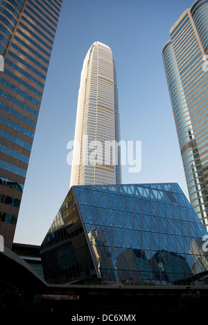 Vista di ifc 2 e il nuovo exchange square edificio in costruzione nel centro di Hong kong Foto Stock