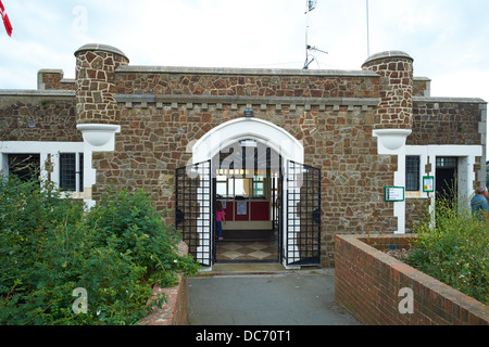 Stazione superiore East Hill sollevare la funicolare più ripida scogliera linea ferroviaria nel Regno Unito Hastings Sussex Foto Stock