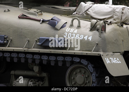 Sherman serbatoio a Airborne Museum, Normandia Francia, chiamato "Canale Blues" Foto Stock