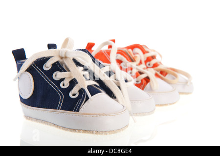 Baby sport calzature isolate su sfondo bianco Foto Stock