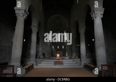 Interno della chiesa di Romena, Stia,Toscana Foto Stock