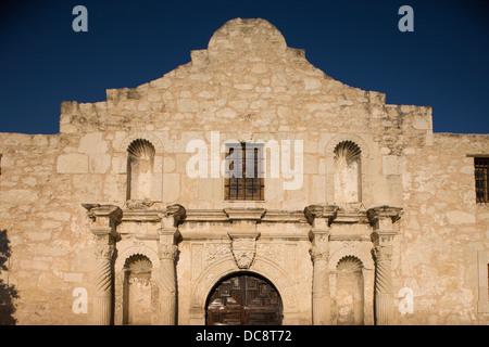 ALAMO LA MISSIONE DI SAN ANTONIO DE VALERO Alamo Plaza Downtown San Antonio Texas USA Foto Stock
