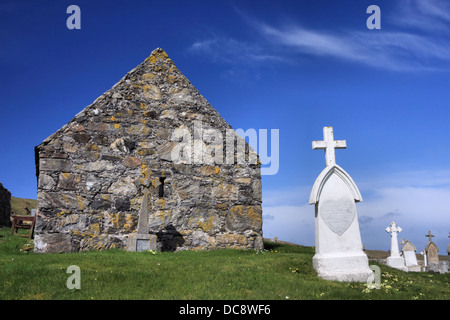 Cille Bharra Kilbarr (chiesa), resti di una chiesa medievale, sulle pendici orientali del Ben Eoligarry vicino a Barra Aeroporto. Foto Stock