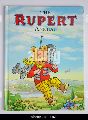 Daily Express Rupert Bear n° annuale76. 2011, Surrey, England, Regno Unito Foto Stock