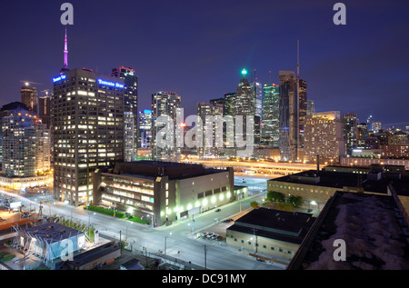 Vista del centro cittadino di Toronto dal Pier 27. Toronto, Ontario, Canada. Foto Stock